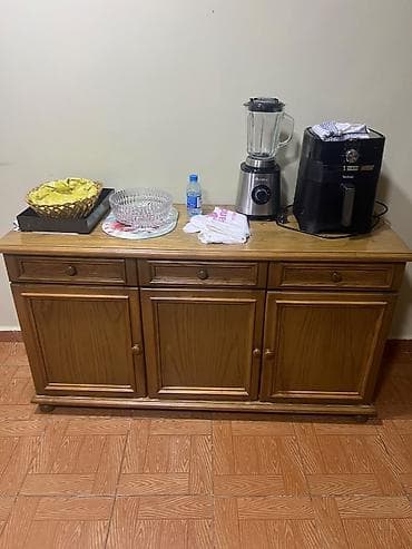 sap: Klassik üslubda tam dəst yemək otağı mebelləri Tərkibi: - Vitrinli — 3