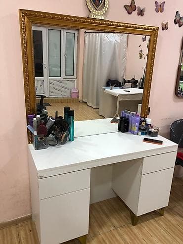 kalcuk stollar: Makiyaj üçün masa, Güzgülü — 6