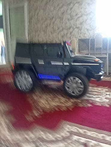 Uşaq üçün elektromobil – Mercedes G-Class üslubunda - Rəng: qara - — 3