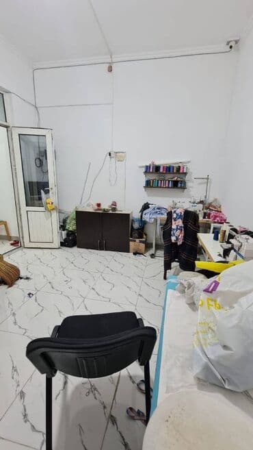 аренда торгового места в магазине: Qaraev metrosunun yaxınlığında yerləşən 60kv sahəsi olan təmirli — 2