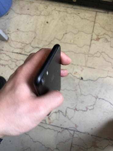 iphon 7 plus: IPhone 7, Qara, Qırıq — 4
