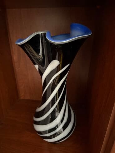 məxmər gülü: Bir vaza — 4