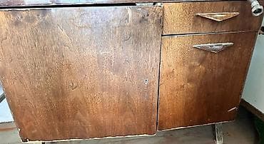 mebelər: Satılır: antika mebel qoz qabığından 60 azn - Şkaf-vitrin: Üst hissə — 2