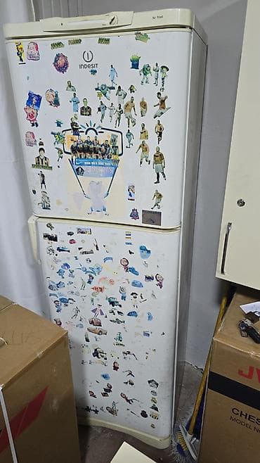 soyuducular işlenmiş: Indesit iki qapılı soyuducu - Brend/model: Indesit, üst kamera – — 1