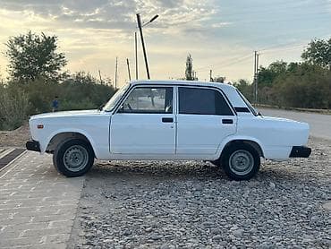 moto s50: VAZ (LADA) 2107: 1.6 l | 2005 il 450000 km Sedan — 5
