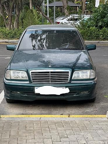 mersedes qapi: Mercedes-Benz sedan (W202 C‑Class) – tünd yaşıl rəng Əsas — 4