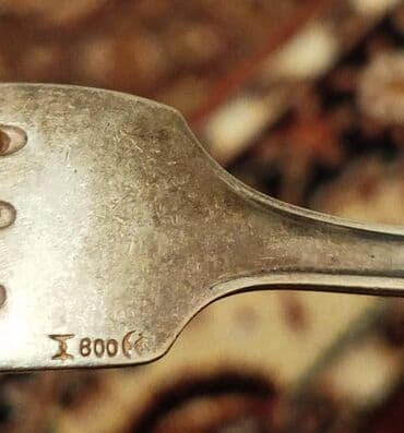 Tava-qazan: Məhsul: Gümüş çəngəl dəsti - Miqdar: 6 ədəd (4 ədəd eyni naxışlı uzun — 4