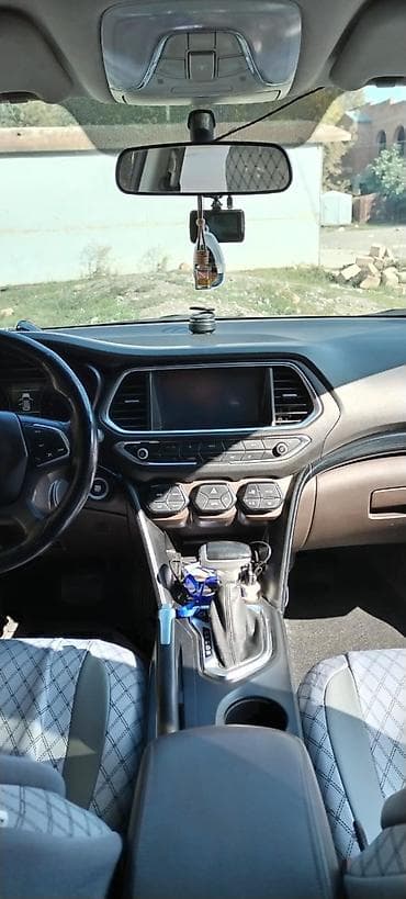 maşın disk: Jetour : 2 l | 2016 il 210000 km Krossover — 4
