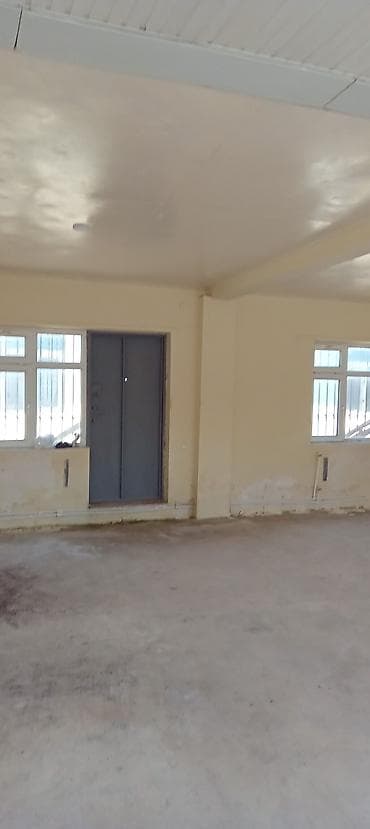 binədə: Satılır: Obyekt/binа Xüsusiyyətlər: - Bir mərtəbəli, uzun fasadlı — 5