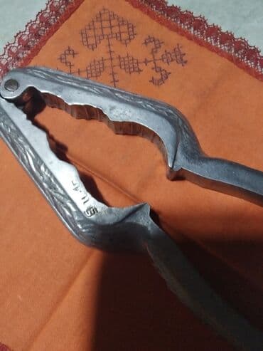 6 струнная укулеле: Орехокол - сделано в СССР 👍 — 2