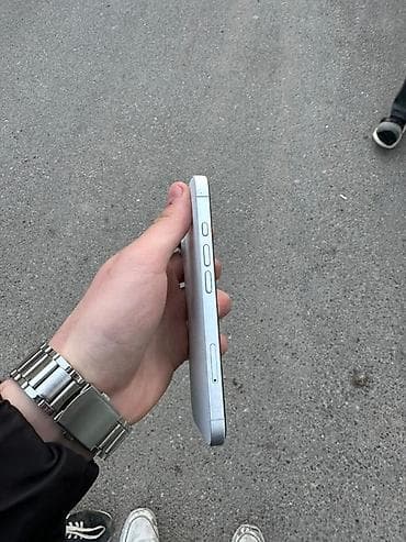 Elektronika: IPhone 16, 128 GB, Gümüşü — 1