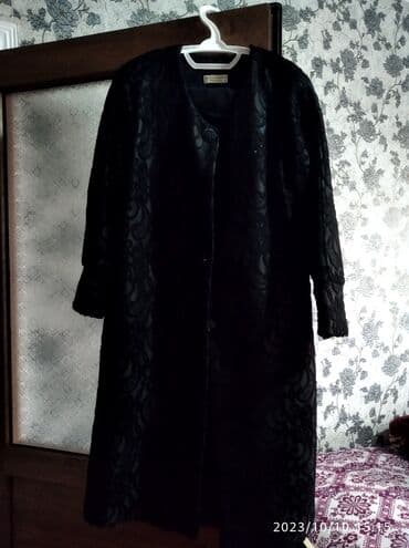 Qadın üçün Yaz payızliq nazik plaş satılır.Hec geyilməyib