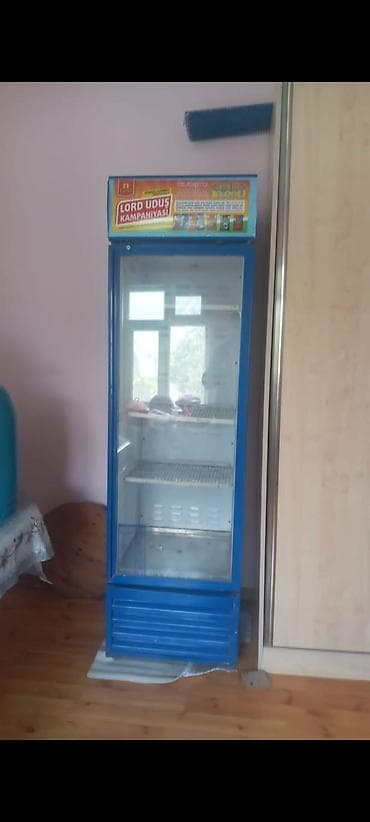 Endirim!!! Vitrin soyuducu 330 azn. Olcu 205x57. Tam ishlekdir. Unvan