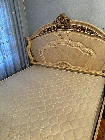 Çarpayı Matras daxil 200₼Satilir. Ünvan: Sumqayıt. Ema🩶