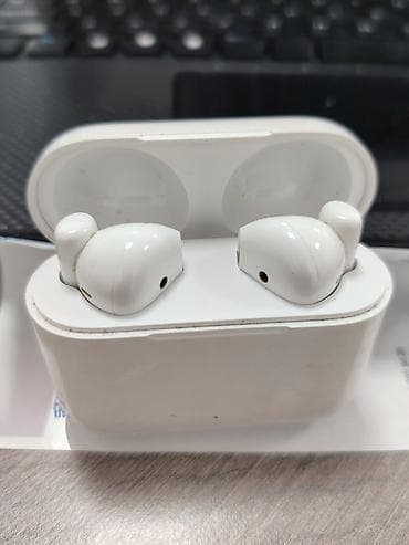 ucuz laptop: Tam simsiz qulaqlıq və şarj qabı • Rəng: Ağ • Bağlantı: Bluetooth — 3