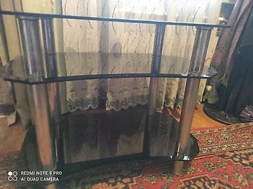 gul rəfi: Düz TV altlığı, Polkalı, Şüşəli — 1