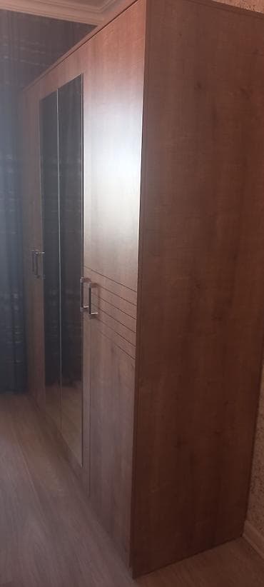 4 qapılı, Güzgülü, Qəhvəyi, Açılan, Düz dolab — 1