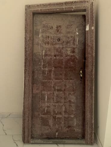 Qab-qacaq və mətbəx ləvazimatları: İşlənmiş Giriş qapısı 90x205 sm Çərçivə ilə, Ünvandan götürmə — 2