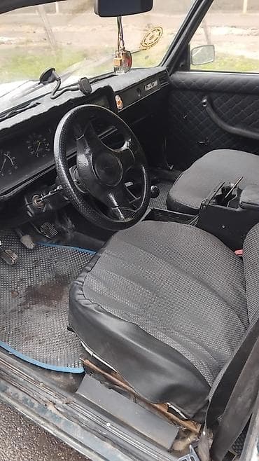 vaz qapi: VAZ 2104 universal - Kuzov: 5 qapılı universal, tünd-yaşıl rəng - — 2