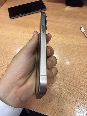 artel 360: IPhone 15 Pro, 128 GB, Natural Titanium, Face ID — 3