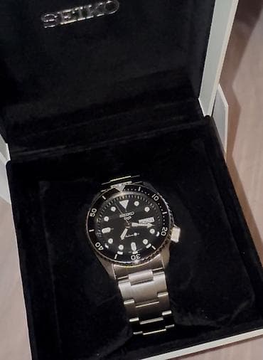 Seiko 5 Sports avtomatik qol saatı - Mexanizm: Seiko 4R36 avtomatik