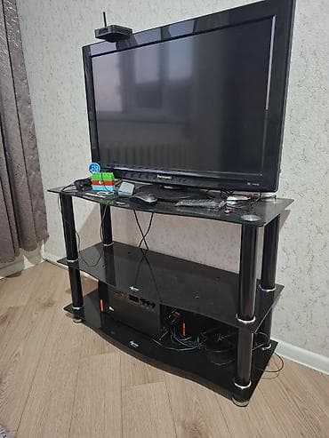 mebel evi: İşlənmiş, Düz TV altlığı, Polkalı, Şüşəli, Azərbaycan — 2