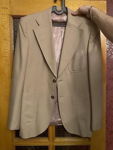 Bej rəngli klassik kişi pencəyi Razmer M-L Yenidir bir defe geyinilib