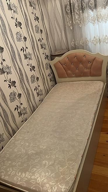 divan kreslo modelləri: Satılır divan 320 
Yataq-200 — 2