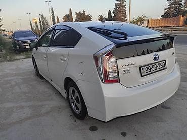 tesla disk: Toyota Prius: 1.8 l | 2013 il — 4