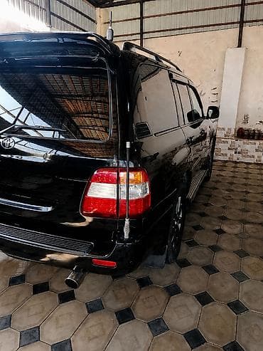 suzuki grand vitara: Toyota Land Cruiser: 4.5 l | 2006 il Ofrouder/SUV — 4