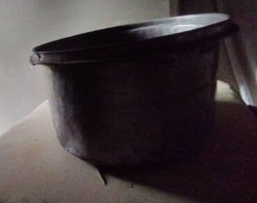 qab qaşiq: Gədimi müxtəlif mis gablar müxtəlif gimətə.80 manatdan 250 m — 3