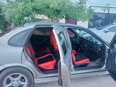 Opel Vectra: 0.2 l | 1997 il 42005 km Sedan — 2