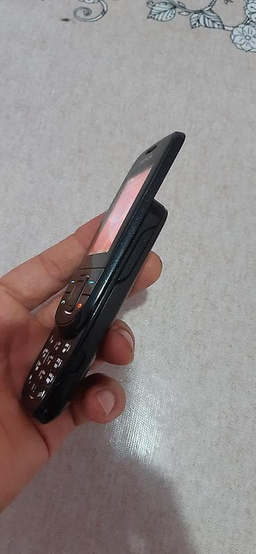 Техника и электроника: Nokia 1, цвет - Черный, Кнопочный — 4