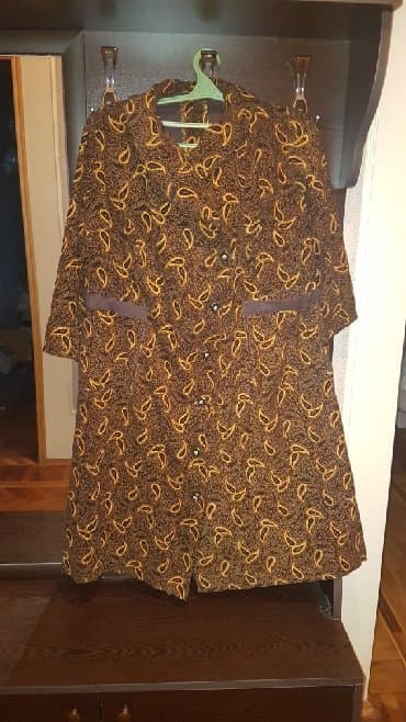 qadın ev geyimləri: ● Xalat ● Qadın üçün. Təzə. Materialı- Vilvet. Ölçüsü - 54-56 — 2