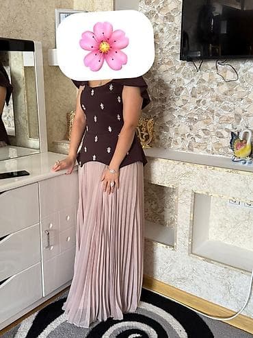 Şıq iki rəngli ziyafət geyimi.1defe geyinilib - Üst hissə: tünd