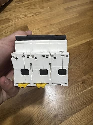 metbex qazlari: Orjinal schneider 100 amper avtomat,schneider,az istifadə olunub,1 — 3