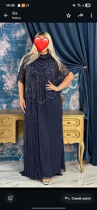 yeni il donları: - Qadın gecə/libas - Rəng: tünd göy (navy) - Model: uzun, yerə qədər — 1