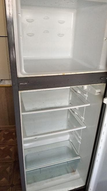 Техника и электроника: Б/у 2 двери Swizer Холодильник Продажа, цвет - Серый — 2