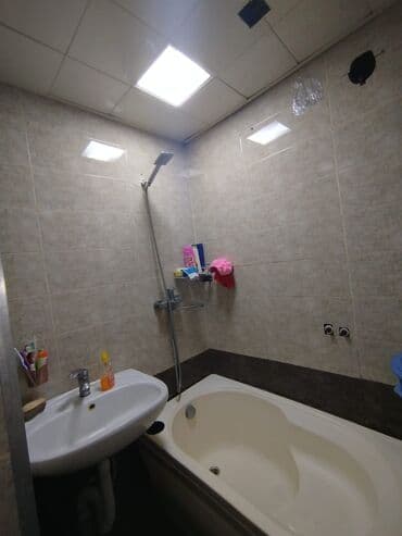 купить бак для воды: 3 otaqlı mənzil (daxili) təqdim olunur: - Geniş, işıqlı otaqlar: hər — 13