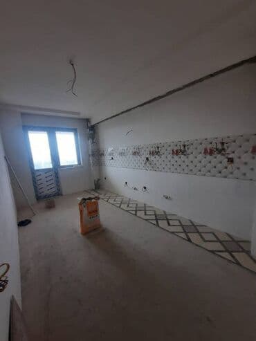 срочно продам квартиру: 3 комнаты, Новостройка, м. Халглар Достлугу, 131 м² — 5