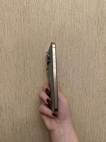 Kompüter, noutbuk və planşetlər: IPhone 15 Pro, Face ID — 3