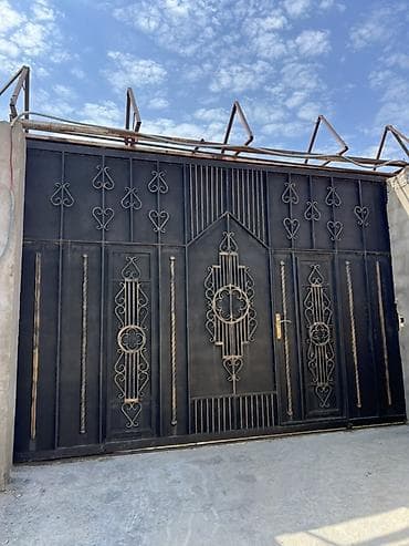 Dəmir darvaza – dekorativ döymə elementli - Material: qalın metal lalafo.az -da Dəmir darvaza – dekorativ döymə elementli - Material: qalın metal