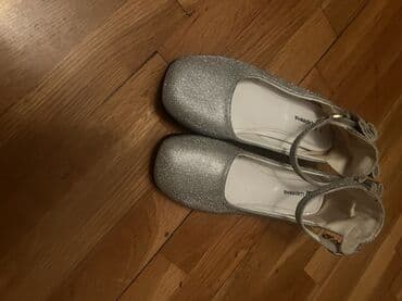 qizil sirqalar usaq ucun: Tuflilər, Qız üçün, 26 — 3