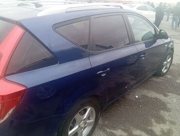 Avtomobil alışı: Kia Cee’d SW (universal), mavi rəng. - Geniş və funksional kuzov — 4