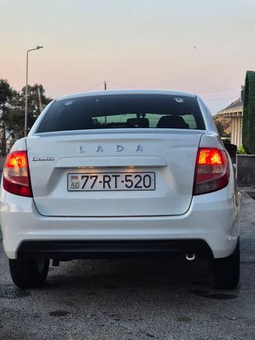 vaz 2103: Barter de var Lada Granta modelinin bu ağ rəngli sedanı dörd qapıya və — 18