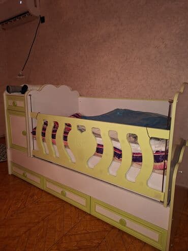 paltar asmaq üçün rolik: Oğlan və qız üçün, İşlənmiş, Dördbucaq, Beşik, Dəst ilə, Matras ilə, Yellənmə mexanizm ilə — 1