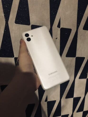 səsucaldan: Samsung Galaxy A04, rəng - Ağ — 1