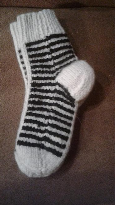 Şortlar: Qadin ucun yun corab satilir tezedi qiymeti 5 azn — 1