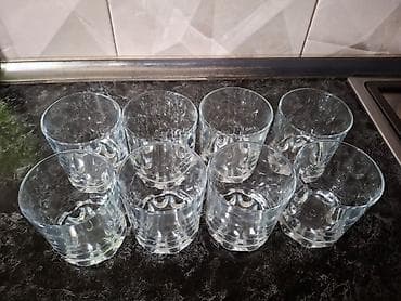 plastik qapi gence: Gündəlik istifadə üçün bakallar,8 ədəddir.Qiyməti 16 AZN — 2