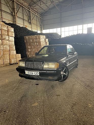 mersedes 1 8: Mercedes-Benz 190 (W201): 2 l | 1991 il Sedan — 10